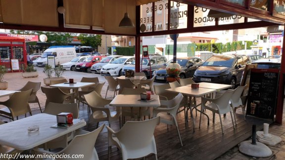 70m2 cafetaria met overdekt terras gelegen in een goed verkeersgebied - 2