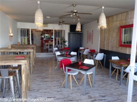 Mooi gerenoveerde lounge-bar/restaurant op A1-locatie aan de boulevard van Albir - 1