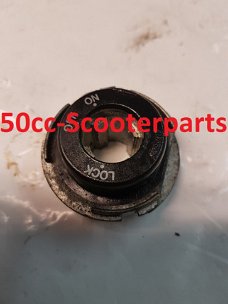 Stuurslothuis Vespa Et4 125 Gebruikt 1B002607