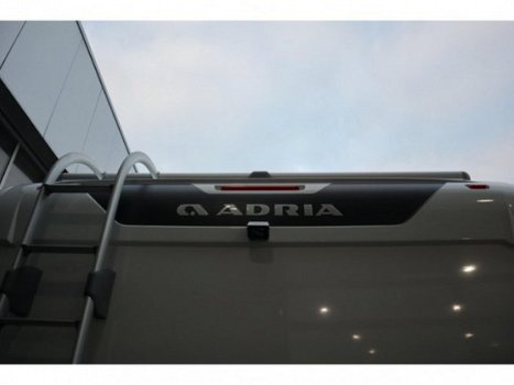 Adria Coral Plus 670 DL Zo goed als nieuw! - 7