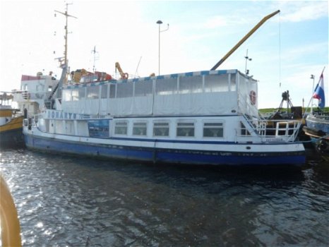 EX192 - Rondvaartboot / Partyscheepje - 2