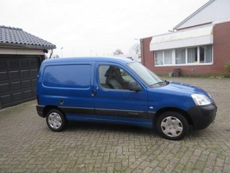 Citroën Berlingo - 1.9 D 600 (deukjes aan de zijkant) - 1