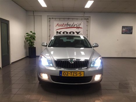 Skoda Octavia Combi - 1.2 TSI Elegance Business Line * 1e Eig / Leder / Xenon / Naivigatie - 1