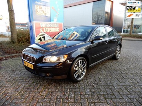 Volvo S40 - 2.4 goed onderhoudende auto - 1