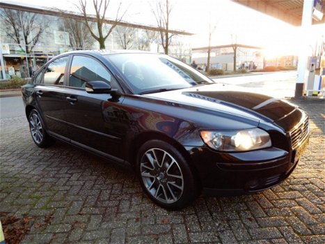 Volvo S40 - 2.4 goed onderhoudende auto - 1