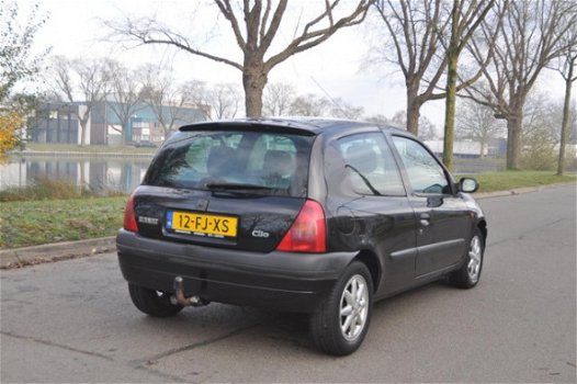 Renault Clio - 1.9 dTi RT MET AIRCO/ 1 JAAR APK INRUILKOOPJE - 1