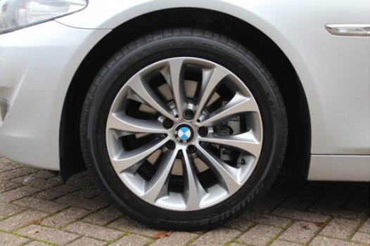 BMW 5-serie - 520i Sedan Executive 109.768 km / Navigatie / Parkeerhulp - 1