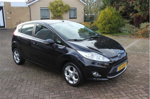 Ford Fiesta - 1.4 Titanium 5-Deurs Automaat Zwart Airco - 1