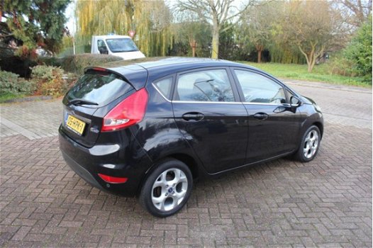 Ford Fiesta - 1.4 Titanium 5-Deurs Automaat Zwart Airco - 1