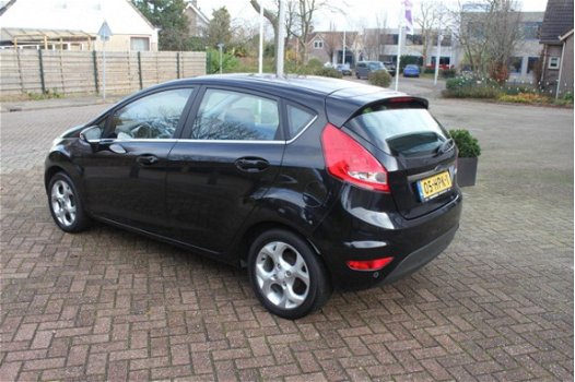 Ford Fiesta - 1.4 Titanium 5-Deurs Automaat Zwart Airco - 1