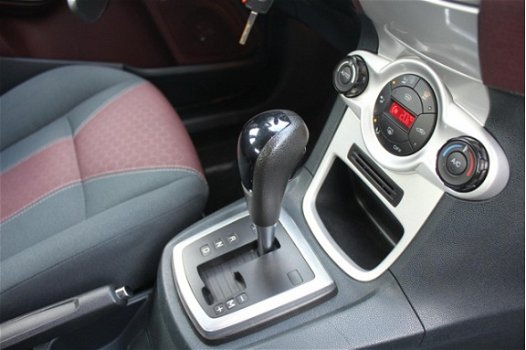 Ford Fiesta - 1.4 Titanium 5-Deurs Automaat Zwart Airco - 1
