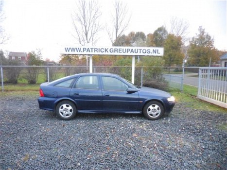 Opel Vectra - 1.8-16V Diamond - 1