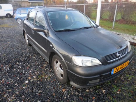 Opel Astra - 1.8-16V CDX - 1