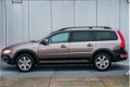 Volvo XC70 - 2.4D 175pk Professional line | Schuifdak | Leder - 1 - Thumbnail