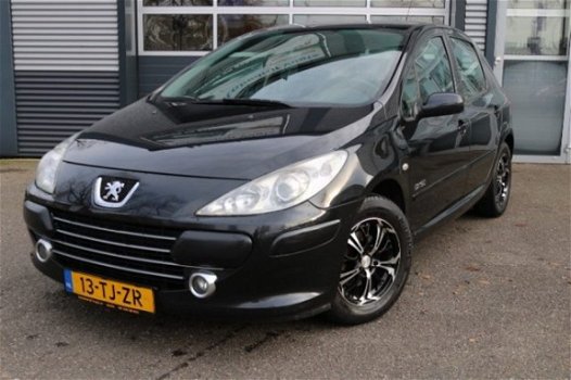 Peugeot 307 - 1.6-16V Oxygo LPG AIRCO TREKHAAK NAVI LMV NIEUWE DISTRIBUTIERIE - 1