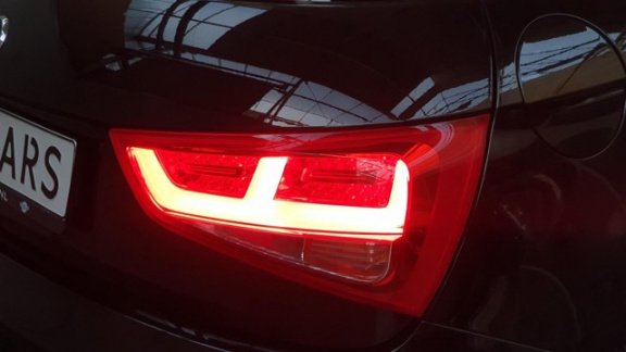 Audi A1 - 1.2 TFSI Ambition S line Xenon Dealer onderhouden - 1