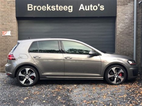 Volkswagen Golf - 2.0 TSI GTI Performance 2eig/Pano/Dynaud/Discoverpro/Dcc/Zeernetjes - 1