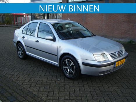 Volkswagen Bora - 1.6 16V Comfortline Airco - 1