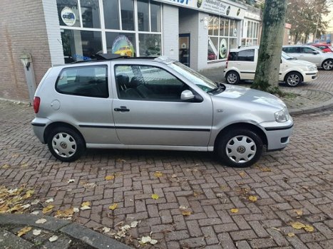 Volkswagen Polo - 1.4 Trendline 3e eigenaar elektrische panaromadak APK 02-02-2021 - 1