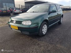 Volkswagen Golf - 1.4-16V