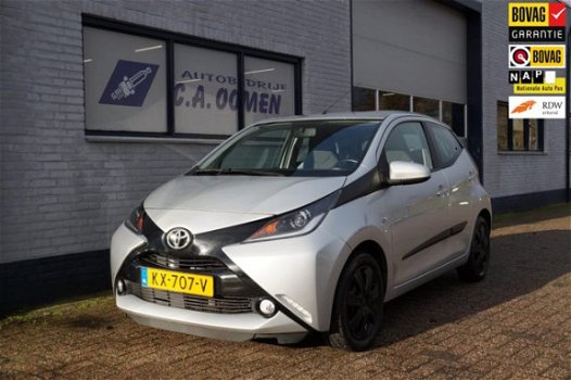 Toyota Aygo - 1.0 VVT-i x-play Airco - 1