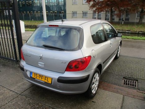 Peugeot 307 - 1.6-16V XS, *Airco*, zeer nette auto - 1