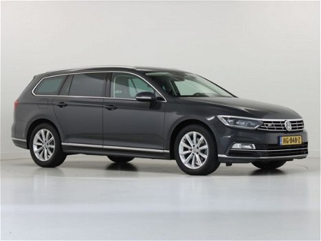 Volkswagen Passat Variant - 1.6 TDI 120 PK DSG Variant Highline R-Line - 1