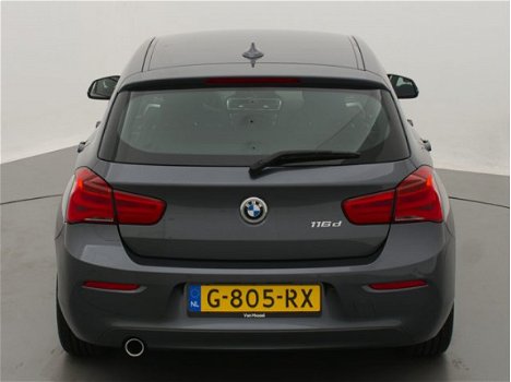 BMW 1-serie - 116D Corporate Lease 116pk (NAVI/PDC) - 1