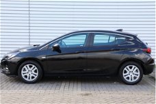 Opel Astra - 150pk Turbo Online Edition (Climate/NAV./PDC/P.Glass)