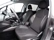 Peugeot 2008 - 1.2 110pk PureTech Active Airco, Cruise, Trekhaak, Park. sens., 16'' Lichtm. velg - 1 - Thumbnail