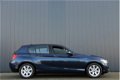 BMW 1-serie - 118d Business+ AUTOMAAT / 5 DRS / SPORT-LINE / NAVI - 1 - Thumbnail