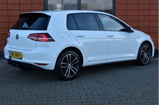 Volkswagen Golf - 1.4 TSI GTE Navigatie/Camera/Led Marge - 1