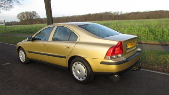 Volvo S60 - 2.4 T Geartronic - 1