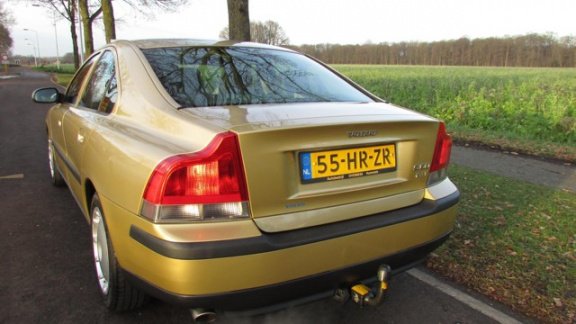 Volvo S60 - 2.4 T Geartronic - 1