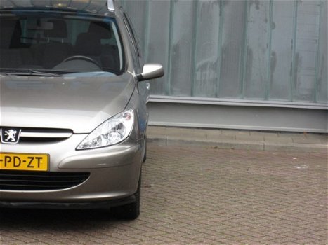 Peugeot 307 - 2.0 16V SW - 1