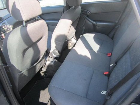 Ford Focus Wagon - 1.6-16V Ambiente AIRCO, nwe banden, volle tank APK - 1