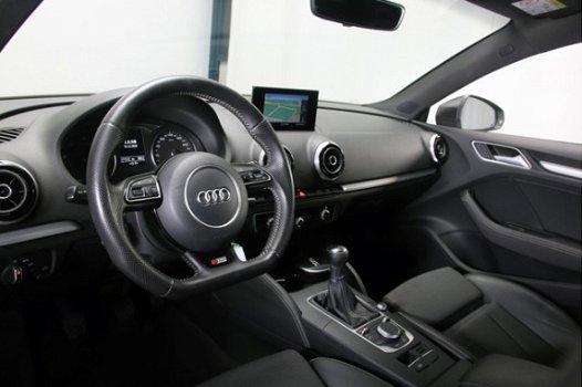 Audi A3 Sportback - 1.6 TDI Ambition Sport Edition S-Line Xenon-LED Half-Leder Navigatie ParkAssist - 1