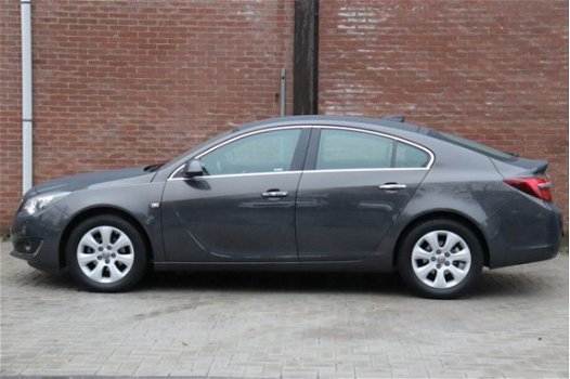 Opel Insignia - 170pk Turbo Cosmo (LEER/Xenon/AGR/Ccamera/1ste eig.) - 1