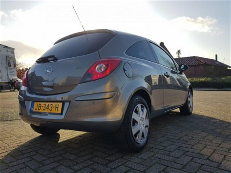 Opel Corsa - 1.2-16V Color Edition ZEER MOOIE UITVOERING. BJ 2010, AIRCO - 1