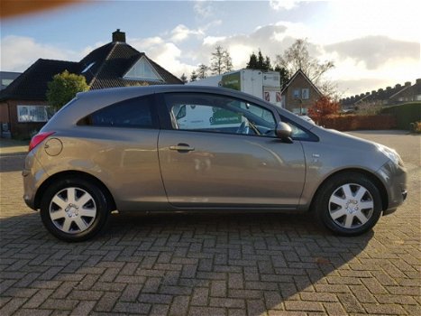 Opel Corsa - 1.2-16V Color Edition ZEER MOOIE UITVOERING. BJ 2010, AIRCO - 1