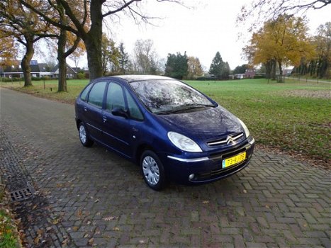 Citroën Xsara Picasso - 1.8i-16V Image - 1