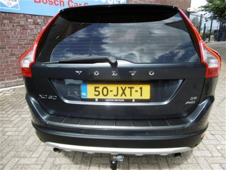 Volvo XC60 - D5 AWD AUT6 Kinetic + R Design Package - 1