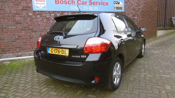 Toyota Auris - 1.8 Full Hybrid 136PK 5D CVT Dynamic M 2012 - 1