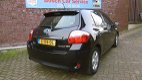 Toyota Auris - 1.8 Full Hybrid 136PK 5D CVT Dynamic M 2012 - 1 - Thumbnail