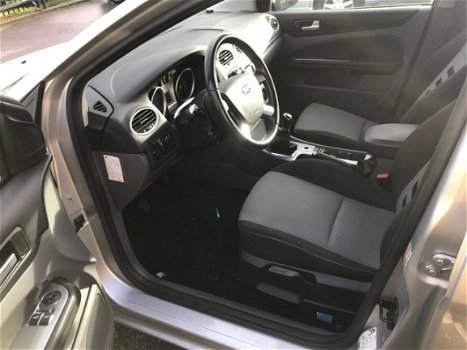 Ford Focus Wagon - 1.6 Comfort Info:0655357043 - 1