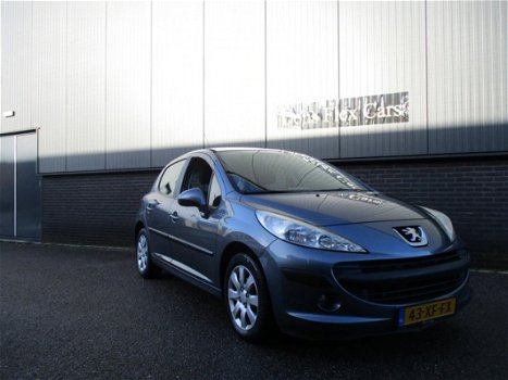 Peugeot 207 - 1.4 Color-line - 1