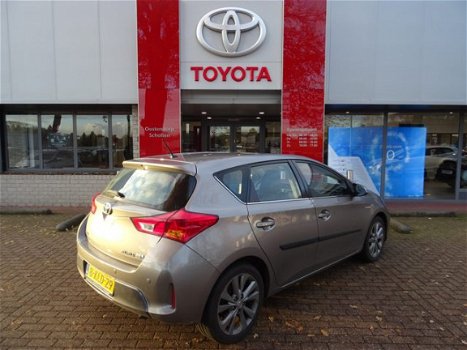 Toyota Auris - 1.8 Hybrid Executive / Stoelverwarming / Keyless Entry / Navigatie / Parkeersensoren - 1