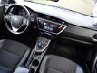 Toyota Auris - 1.8 Hybrid Executive / Stoelverwarming / Keyless Entry / Navigatie / Parkeersensoren - 1 - Thumbnail