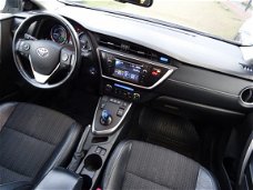 Toyota Auris - 1.8 Hybrid Executive / Stoelverwarming / Keyless Entry / Navigatie / Parkeersensoren