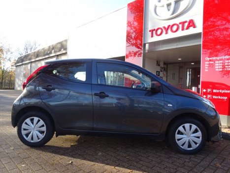 Toyota Aygo - 1.0 VVT-i x-fun / Aircondtioning / Radio / USB / Snelheidsbegrenser / Led Dagrijverlic - 1